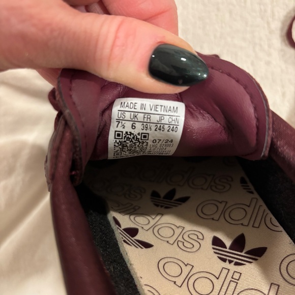 adidas Samba OG "Maroon/Crystal Sand/Gold Metallic" sneakers - Picture 7 of 7